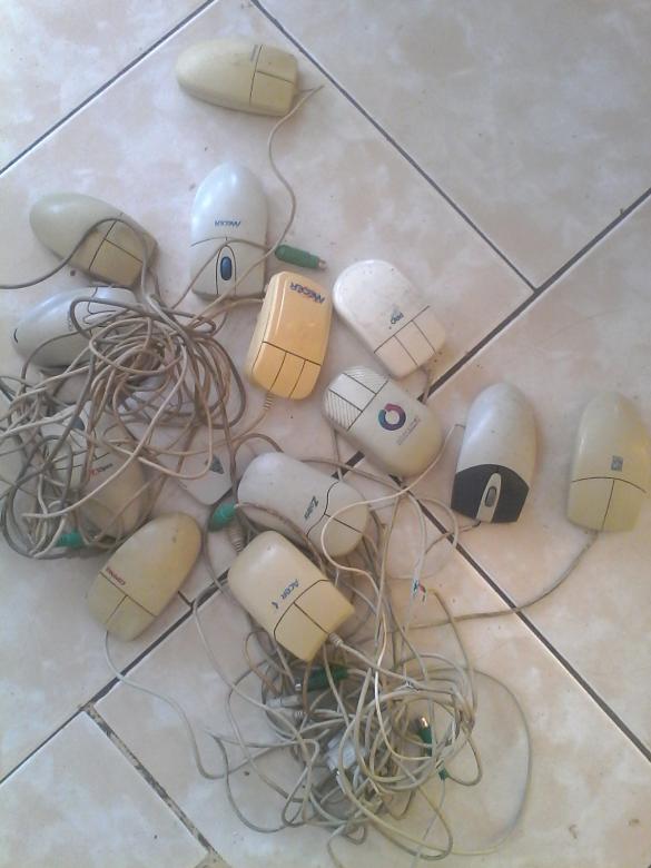 Free stock image of PS2 Mouse collection created by Mulaudzi E