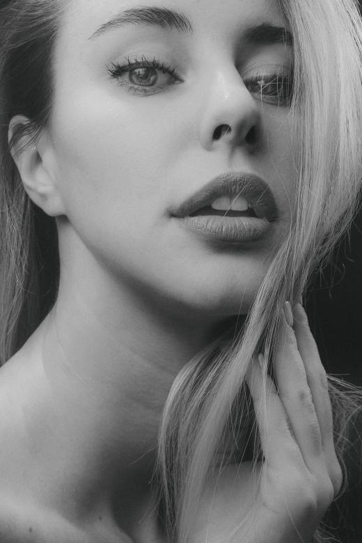 Free stock image of Sensual Woman created by Alexander Krivitskiy