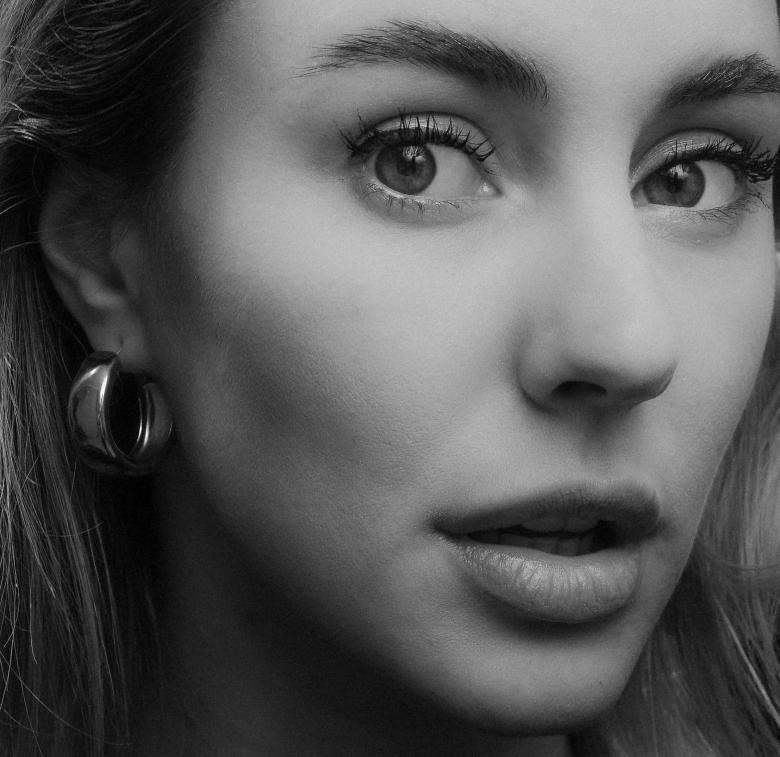 Free stock image of Beauty Portrait created by Alexander Krivitskiy