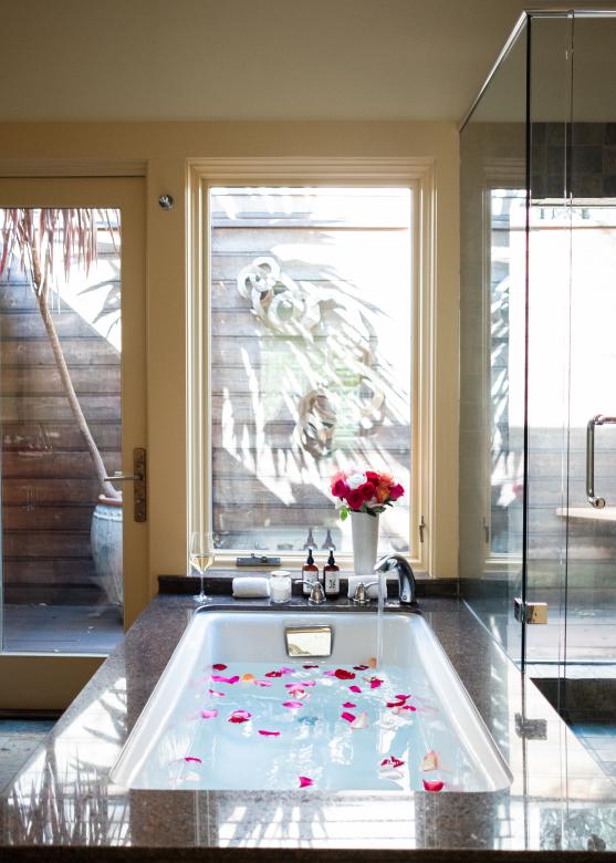 Free stock image of Bath Tub Photo created by Matt Bango