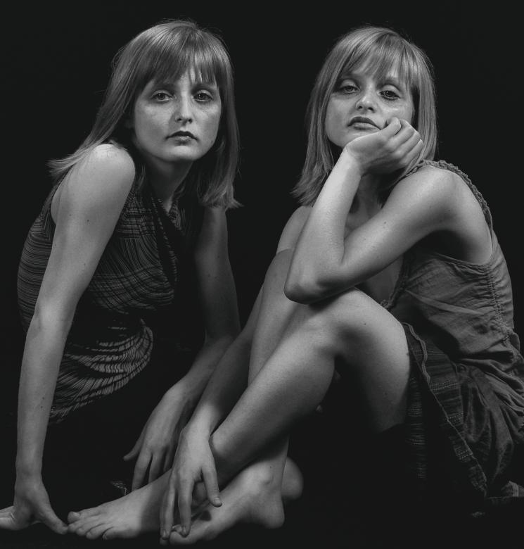 Free stock image of Twin girls created by Alexander Krivitskiy