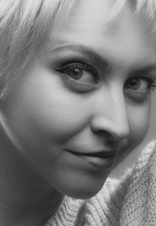 Free stock image of Happy Woman created by Alexander Krivitskiy