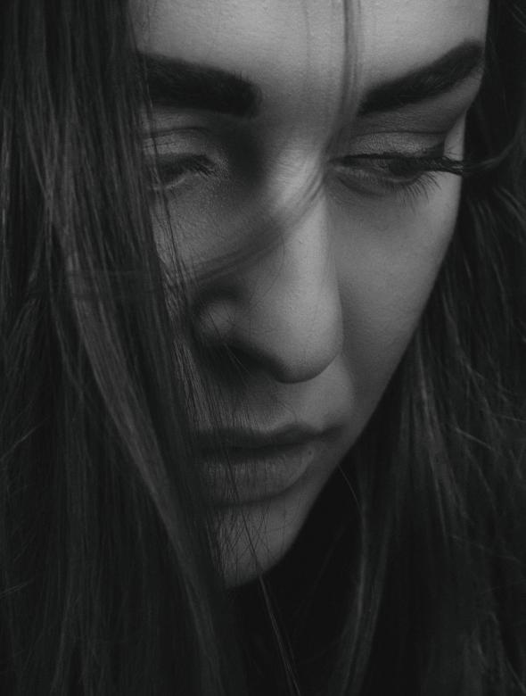 Free stock image of Thinking Woman created by Alexander Krivitskiy