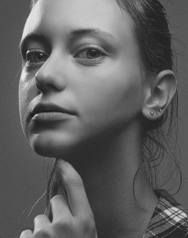 Free stock image of Young Girl Portrait created by Alexander Krivitskiy