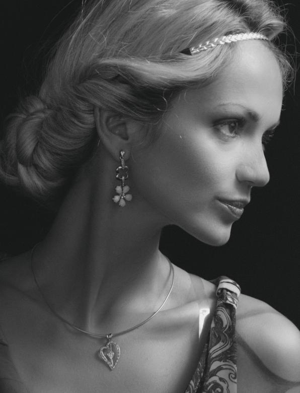 Free stock image of Female Profile Portrait created by Alexander Krivitskiy