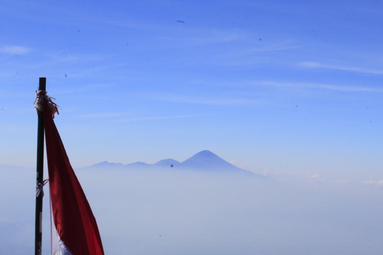 Free stock image of bendera merah putih gunung created by Moh fajar shidiq