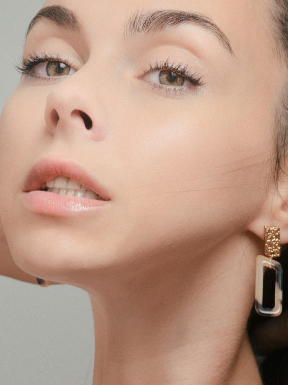 Free stock image of Female Portrait created by Alexander Krivitskiy