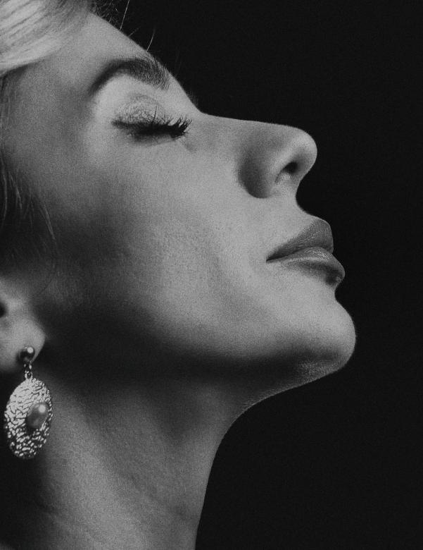 Free stock image of Female profile created by Alexander Krivitskiy
