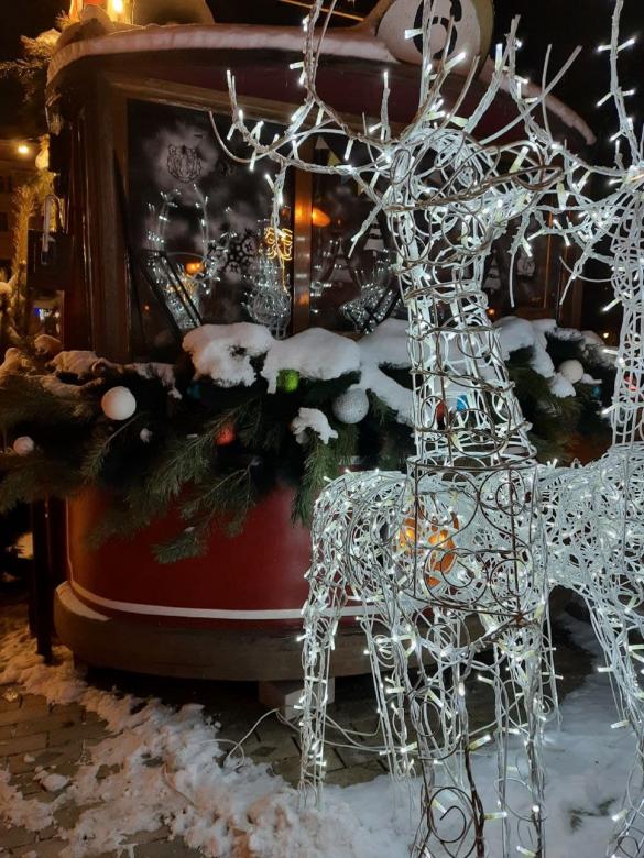 Free stock image of xmas decor created by Elise Coles