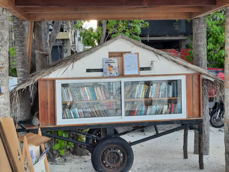 Free stock image of Library on wheels created by KHAWAJA UMER FAROOQ