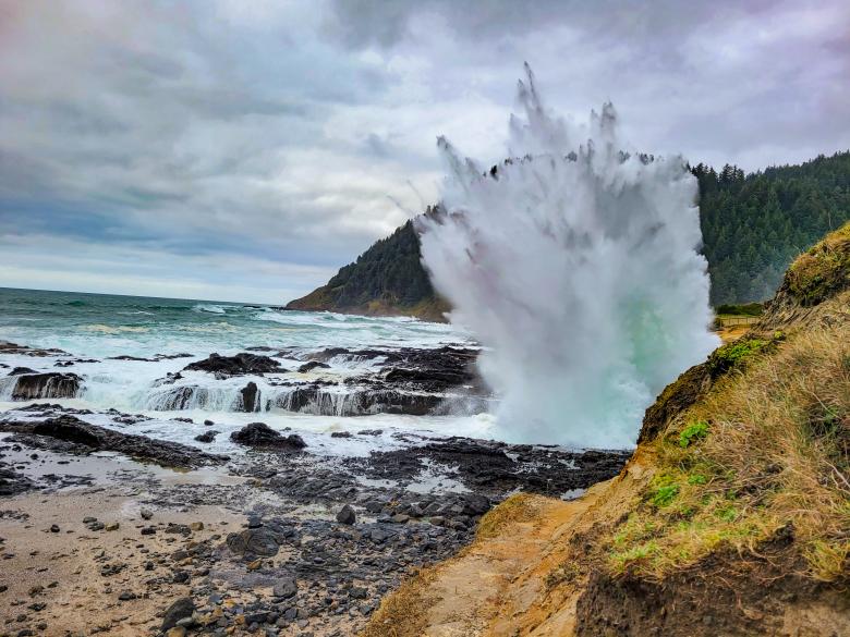 Free stock image of Thor's Well created by Amanda Rescoe