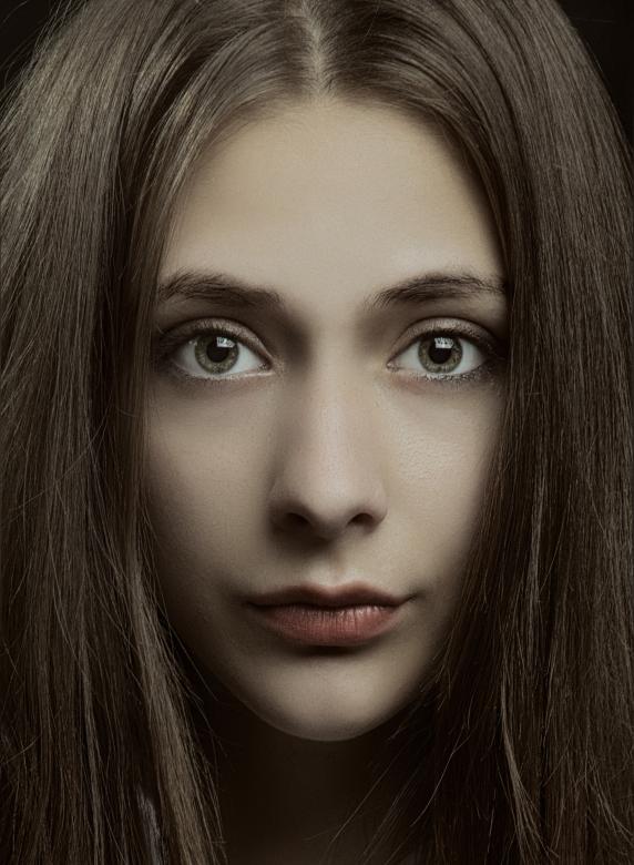 Free stock image of Beauty portrait created by Alexander Krivitskiy