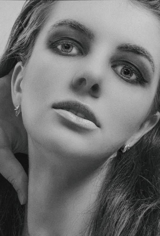 Free stock image of Beauty portrait created by Alexander Krivitskiy
