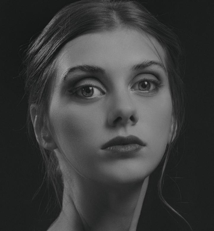 Free stock image of Beauty portrait created by Alexander Krivitskiy