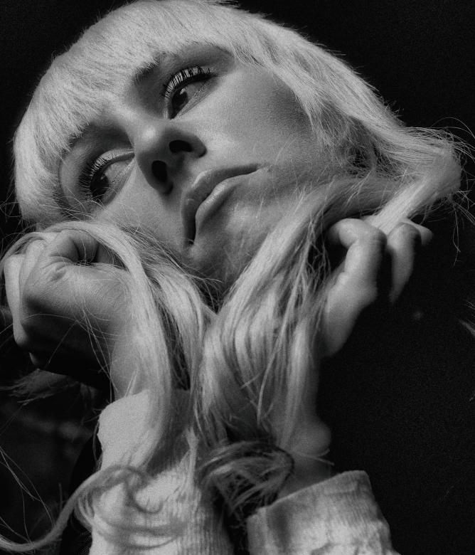 Free stock image of Sad woman created by Alexander Krivitskiy