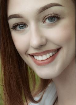 Free Stock Photo of Smiling woman