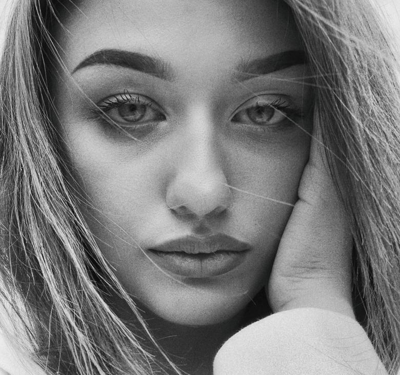 Free stock image of Beauty portrait created by Alexander Krivitskiy