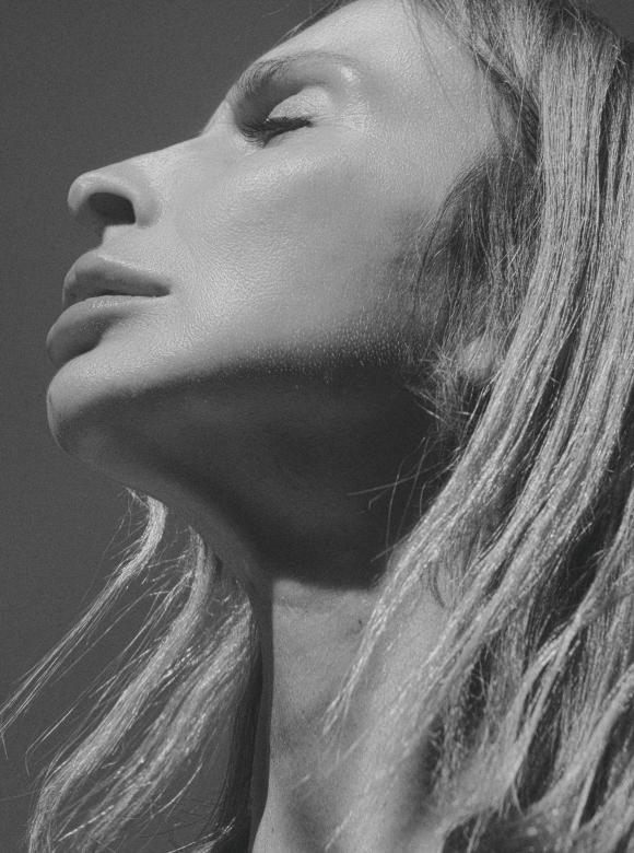 Free stock image of Female profile created by Alexander Krivitskiy
