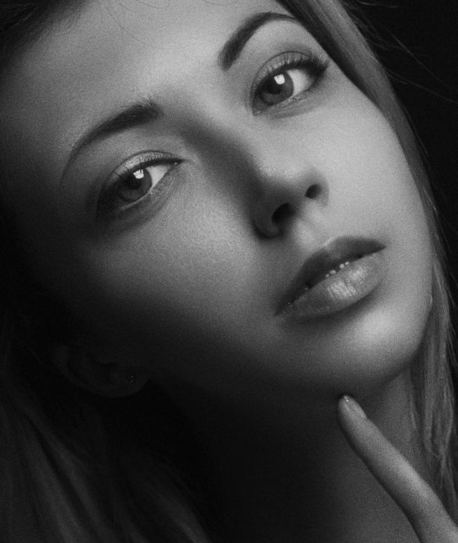 Free stock image of Beauty portrait created by Alexander Krivitskiy