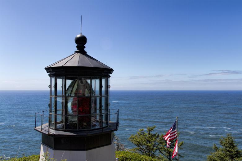 Free stock image of Light tower created by Geoffrey Whiteway