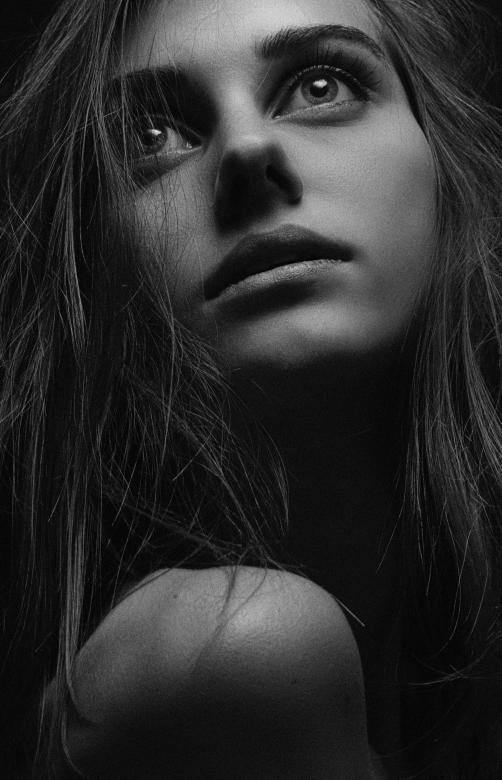 Free stock image of Beauty portrait created by Alexander Krivitskiy