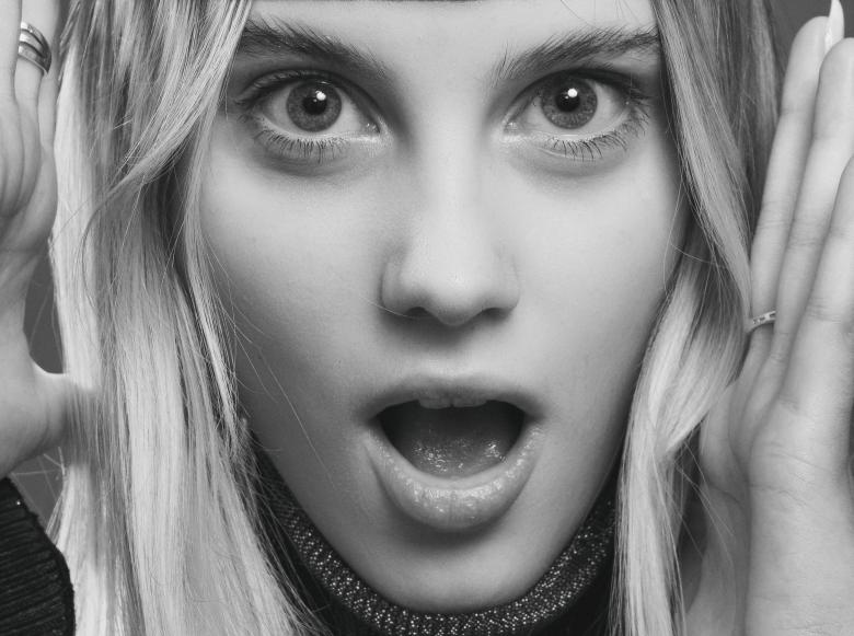 Free stock image of Surprised woman created by Alexander Krivitskiy
