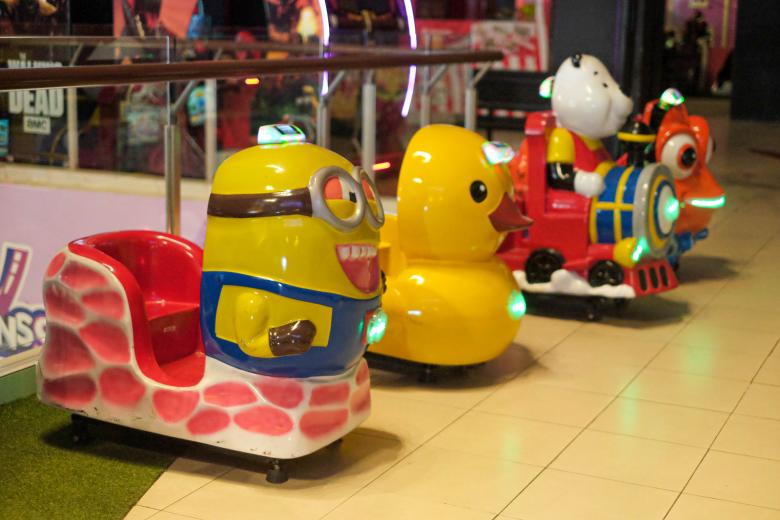 Free stock image of indoor children's playground at a mall created by LUSH.STUDIO