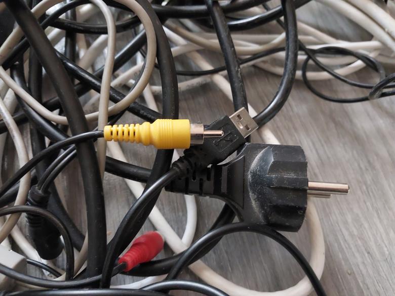 Free stock image of Electrical computer wires for current and information transfer created by Oleg Prokopenko