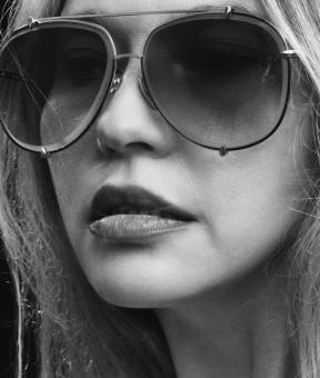 Free Stock Photo of Woman with sunglasses