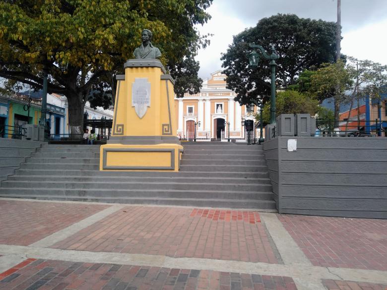 Free stock image of Estatua plaza la Pastora  created by Manuel Antonio Ibarra Acosta