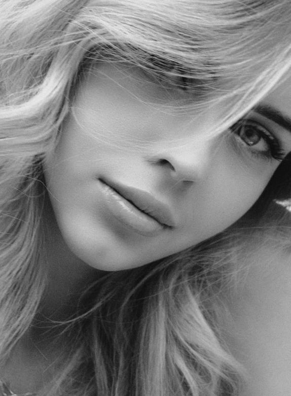 Free stock image of Beauty portrait created by Alexander Krivitskiy
