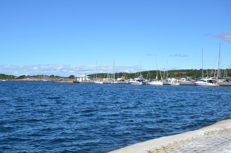 Free stock image of A view on the harbour of Stromstad created by Erik Schellingerhout