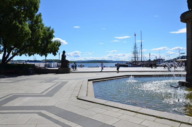 Free stock image of Oslo harbour view created by Erik Schellingerhout