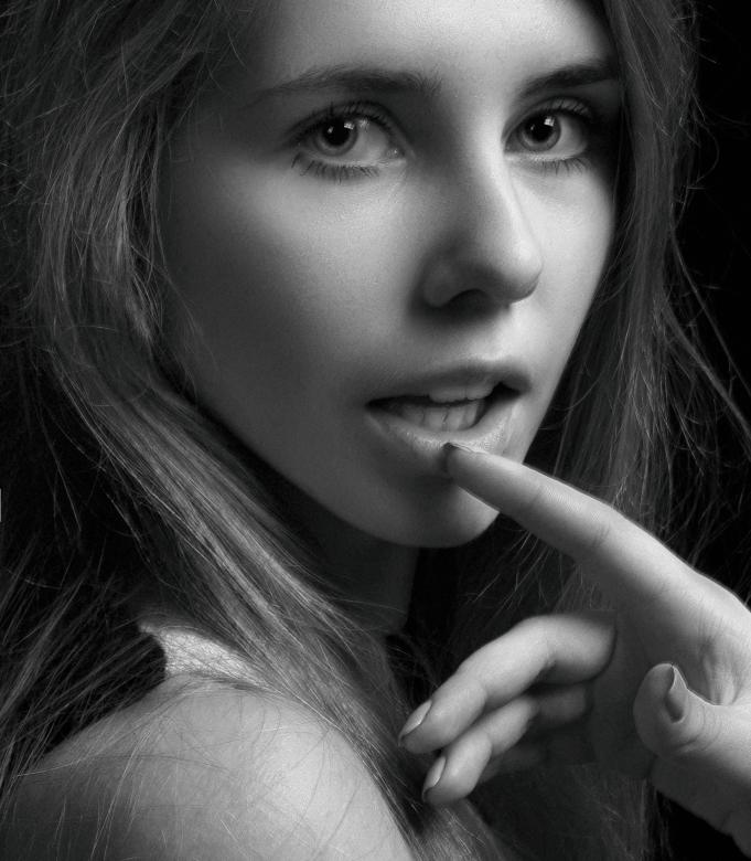Free stock image of Beauty portrait created by Alexander Krivitskiy