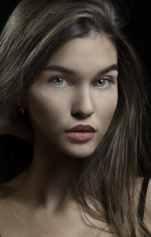Free stock image of Beauty portrait created by Alexander Krivitskiy