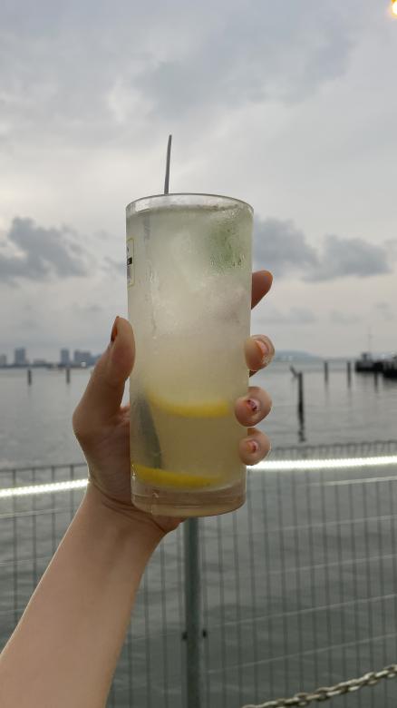 Free stock image of Collagen Lemonade drink with beautiful seaview created by Ghassani Ghina Amirah