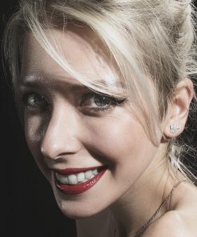Free Stock Photo of Smiling woman