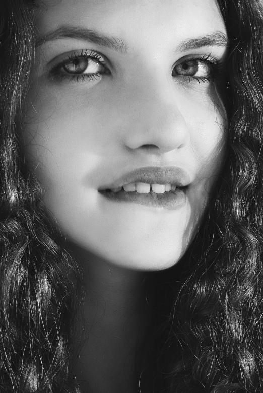 Free stock image of Beauty portrait created by Alexander Krivitskiy