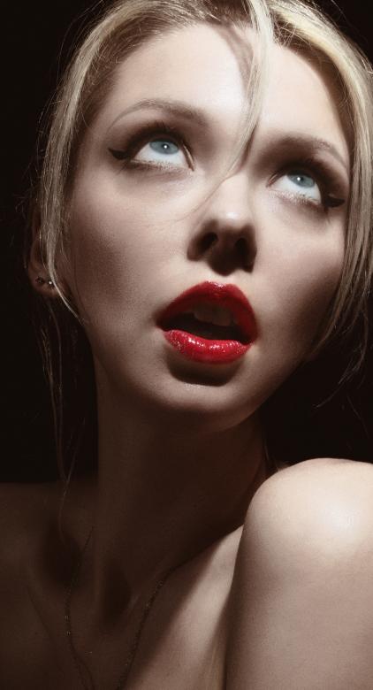 Free stock image of Glamour portrait created by Alexander Krivitskiy