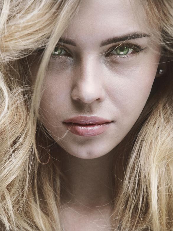 Free stock image of Glamour portrait created by Alexander Krivitskiy