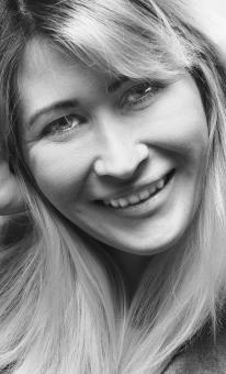 Free Stock Photo of Smiling woman