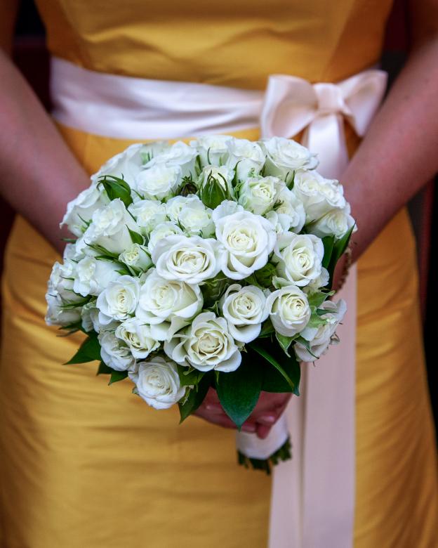 Free stock image of Woman holding flowers created by Matt Bango
