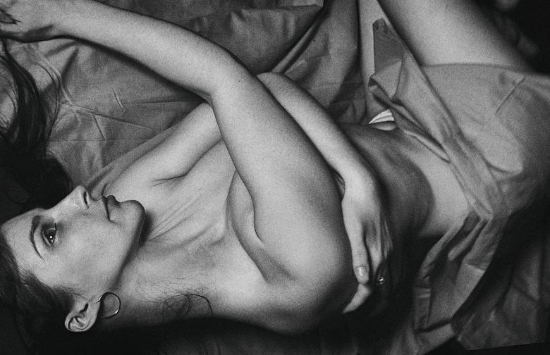 Free stock image of Woman lying down created by Alexander Krivitskiy