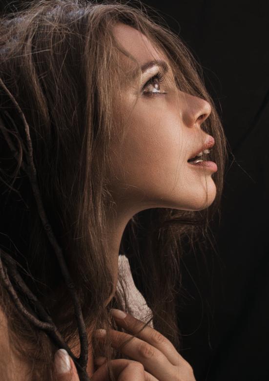 Free stock image of Female profile created by Alexander Krivitskiy