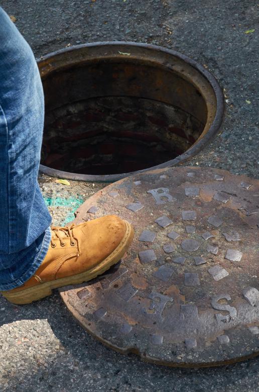 Free stock image of Sewer manhole cover created by Secret Agency