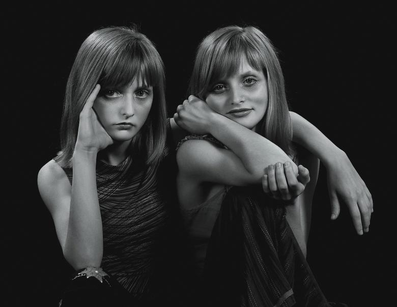 Free stock image of Female twins created by Alexander Krivitskiy