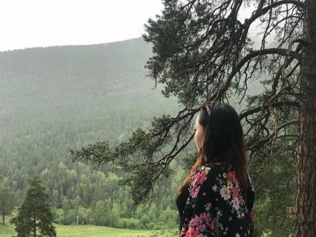 Woman in nature - Free Stock Photo