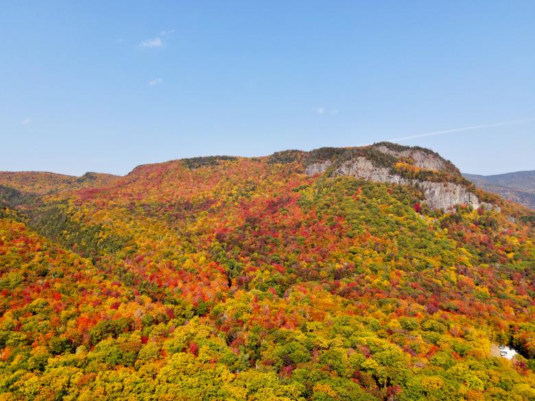 Free stock image of Scenic autumn mountains created by JJ Sky